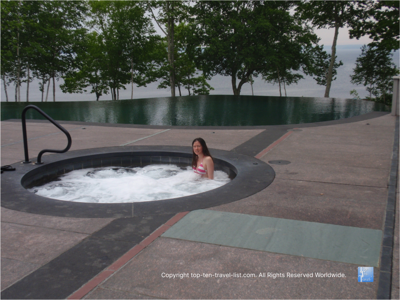 Hot tub at Inn at Ocean's Edge