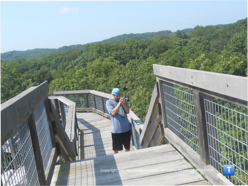 Castle Rock State Park: Scenic Views of the Rock River