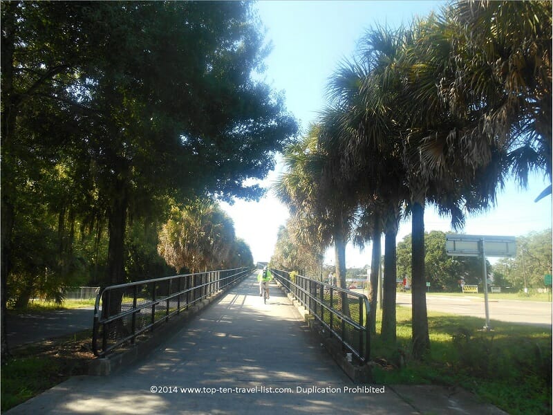 Relaxing bike ride along the Upper Tampa Bay bike trail