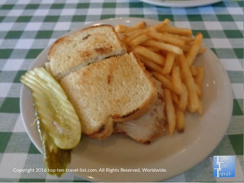 Pine Country Restaurant - Williams