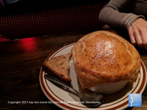 The Lansdowne Irish Pub - Uncasville