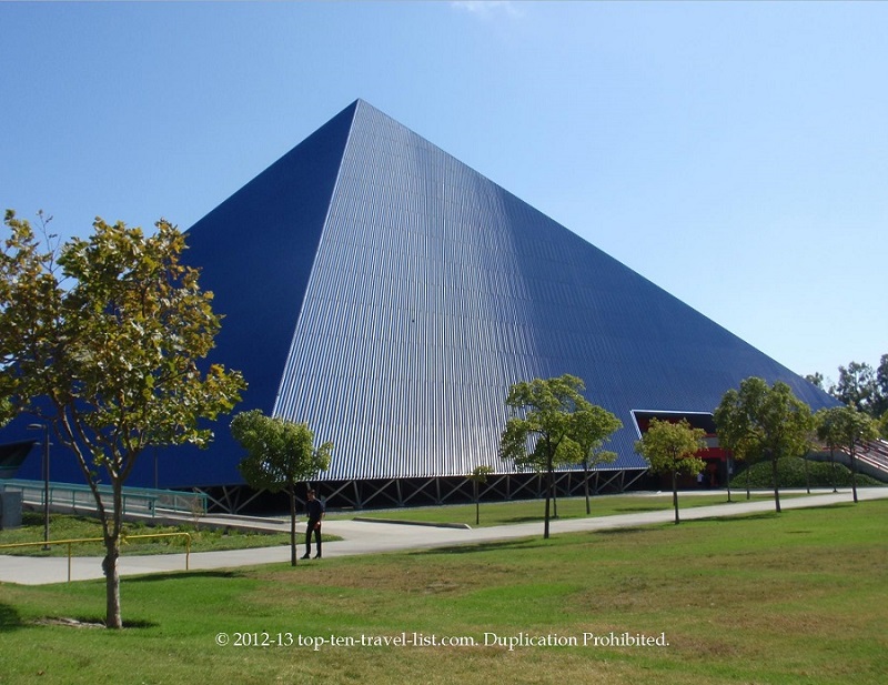 Attend a CSULB basketball game - Top Ten Travel List