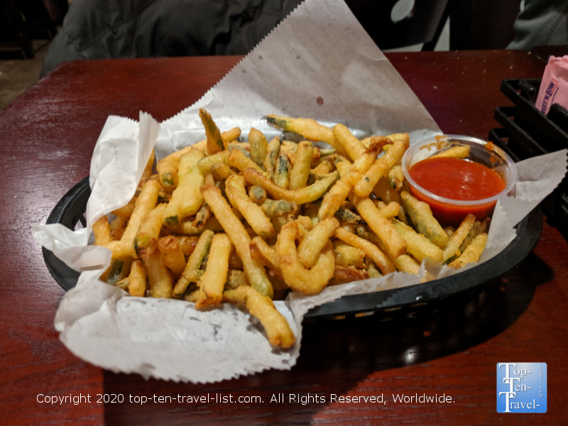 Dino's Pizza & Pasta - East Bridgeport