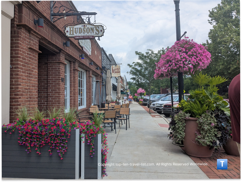 My Favorite Charming Main Streets Near Cleveland, Ohio