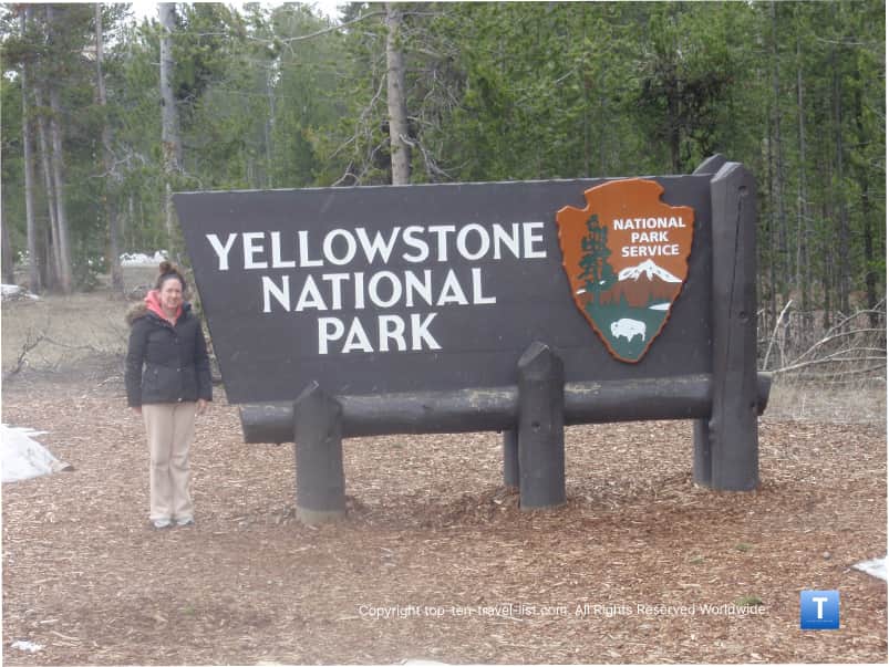 Yellowstone National park sign
