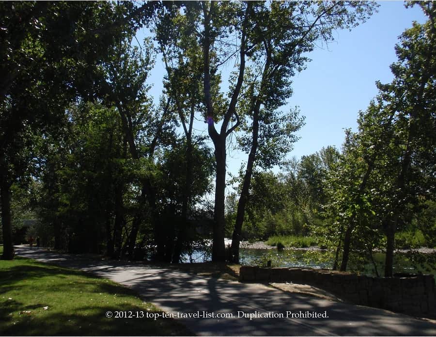 The beautiful Boise Greenbelt path