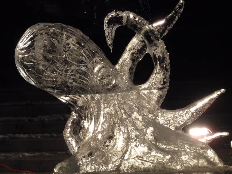 Beautiful ice carving at the Lincoln Park Zoo Lights in Chicago 