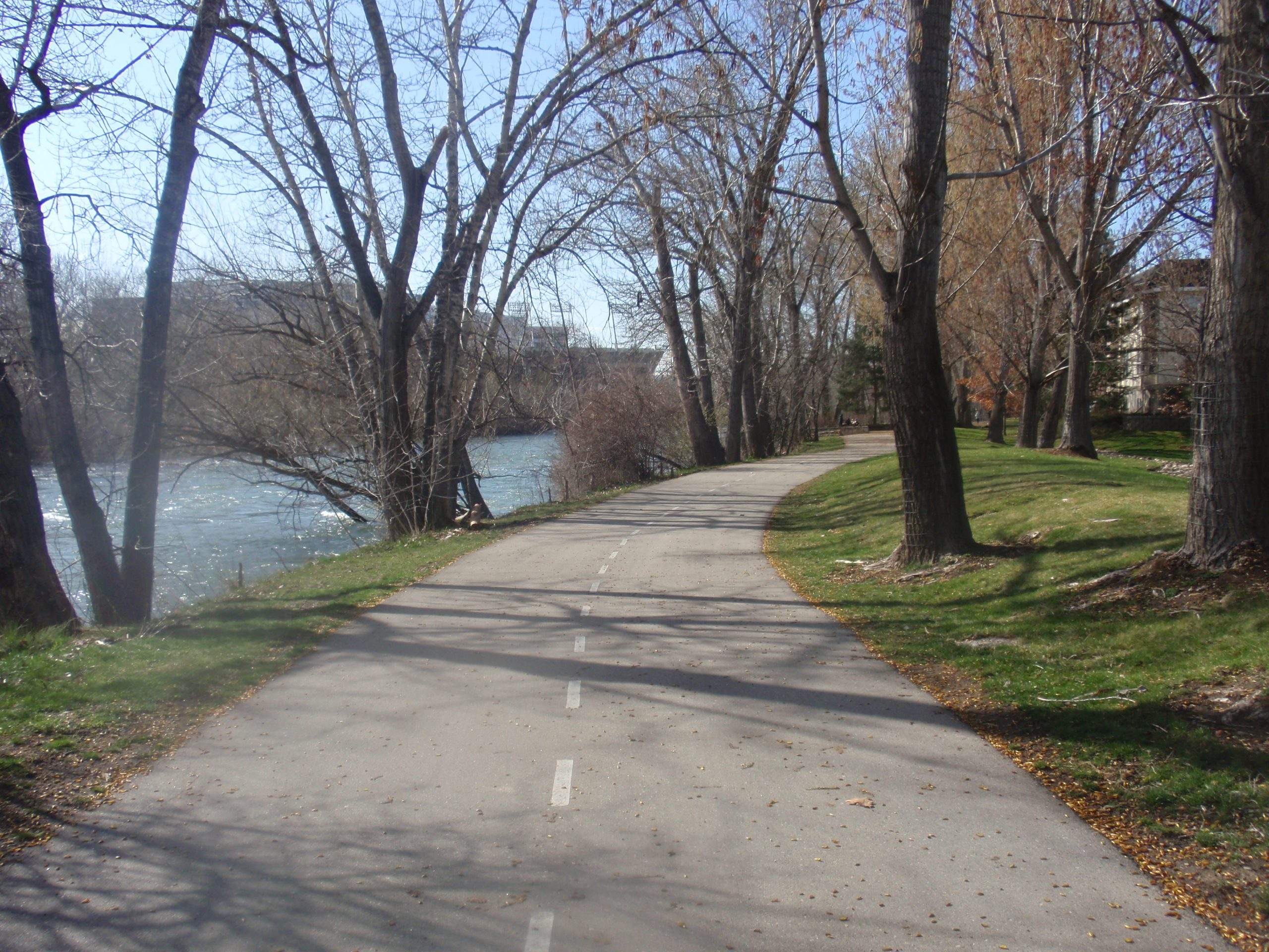 River views along the Boise Bike Path