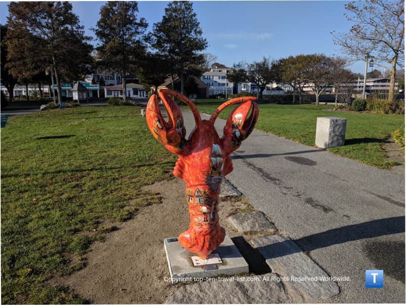 Lobster statue in Plymouth