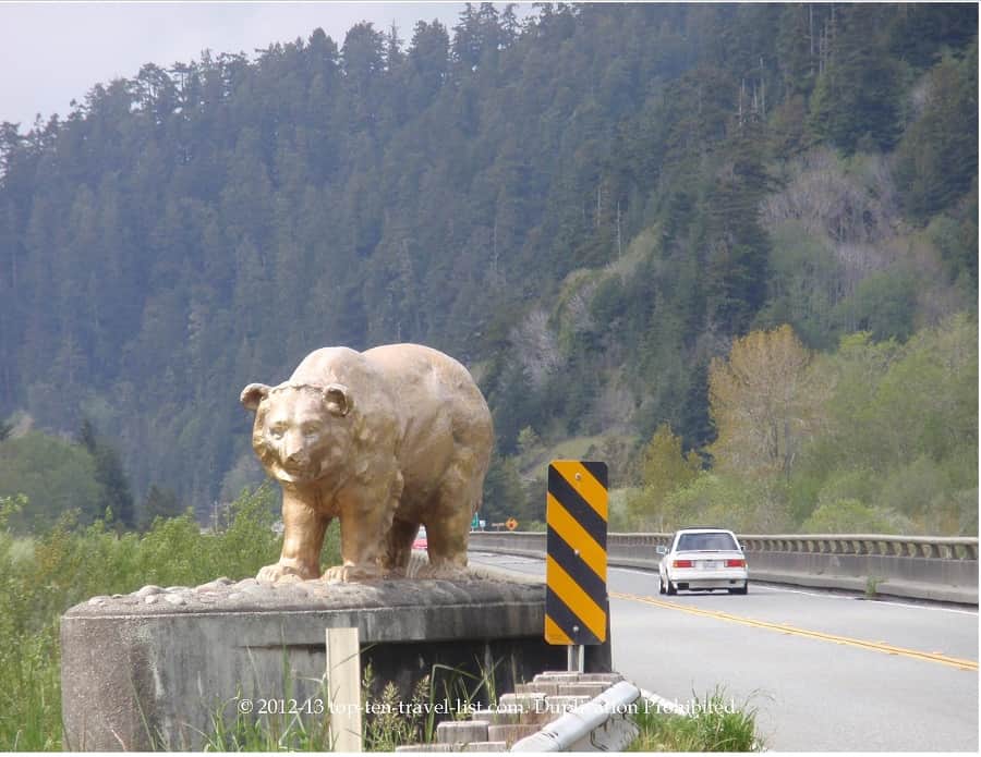 Gold bear statue on Redwood Highway 