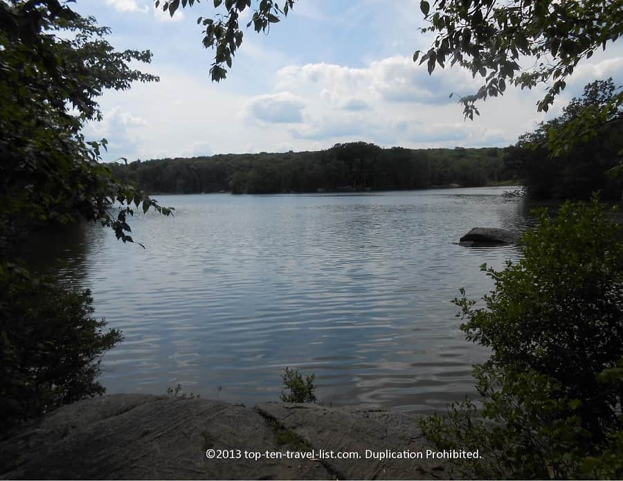 Olney Pond views at Lincoln Woods State Park 