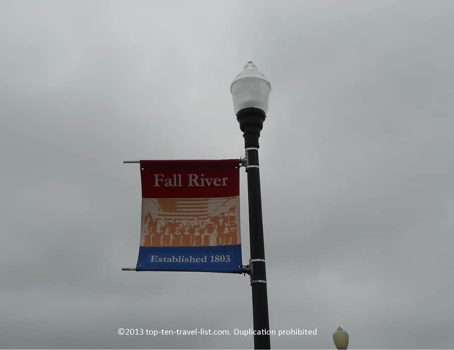 Fall River town sign