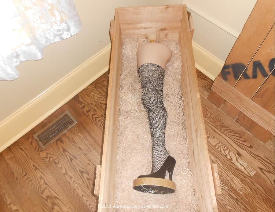 The ugly leg lamp from "A Christmas Story"