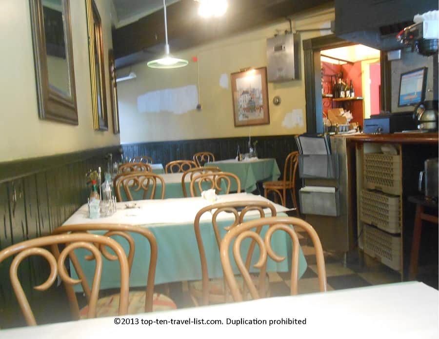 Quaint dining room at Le Petit Triangle Cafe in Cleveland, OH