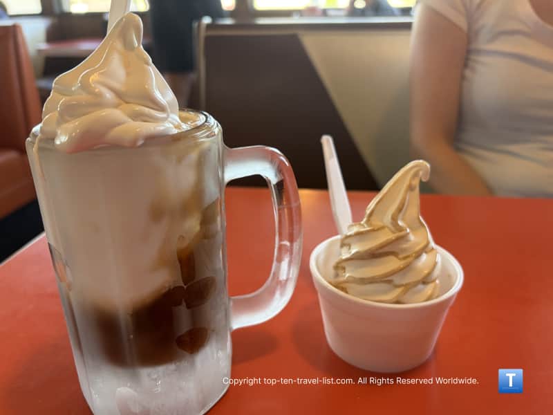 Frosty Root Beer float and butter pecan ice cream at the RootBeer Stand in Oglesby, Illinois 