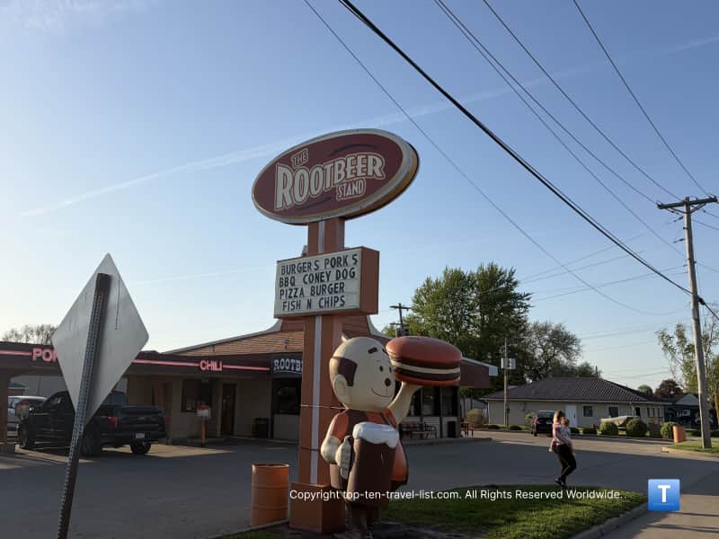 The RootBeer stand in Oglesby near Starved rock 