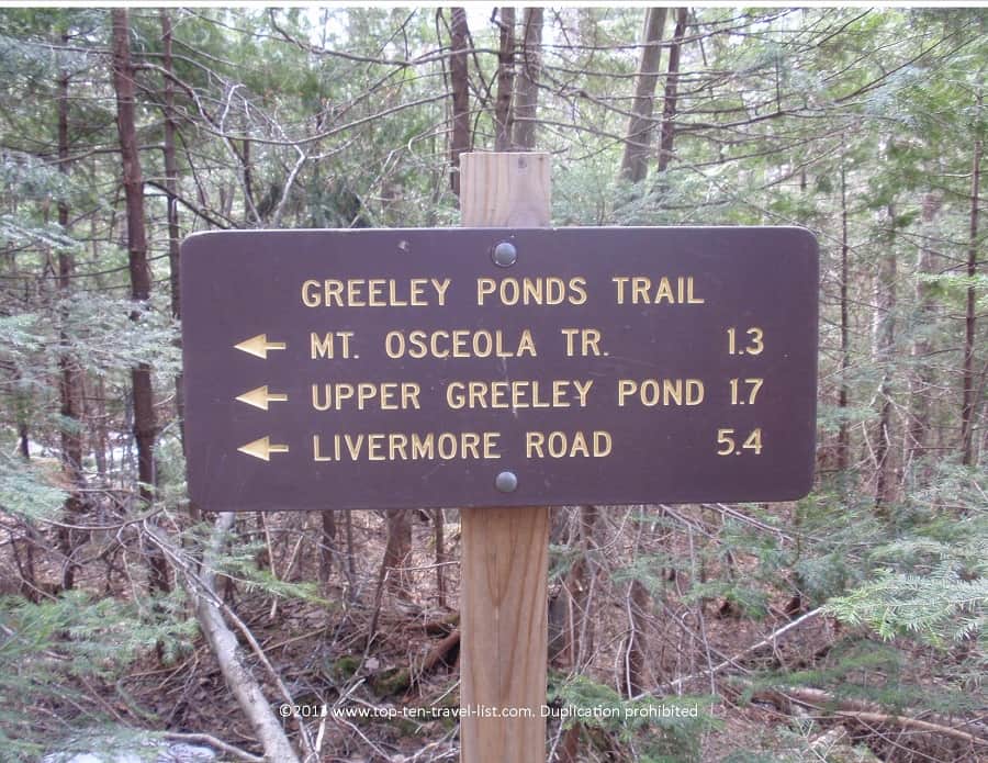 Greeley Ponds trail sign in the White Mountains