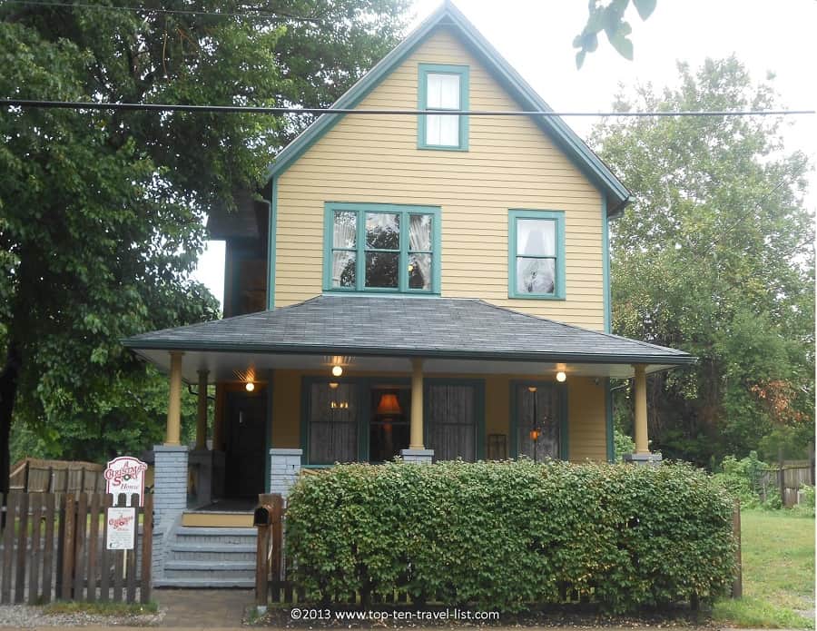 A Christmas Story tour and museum in Cleveland