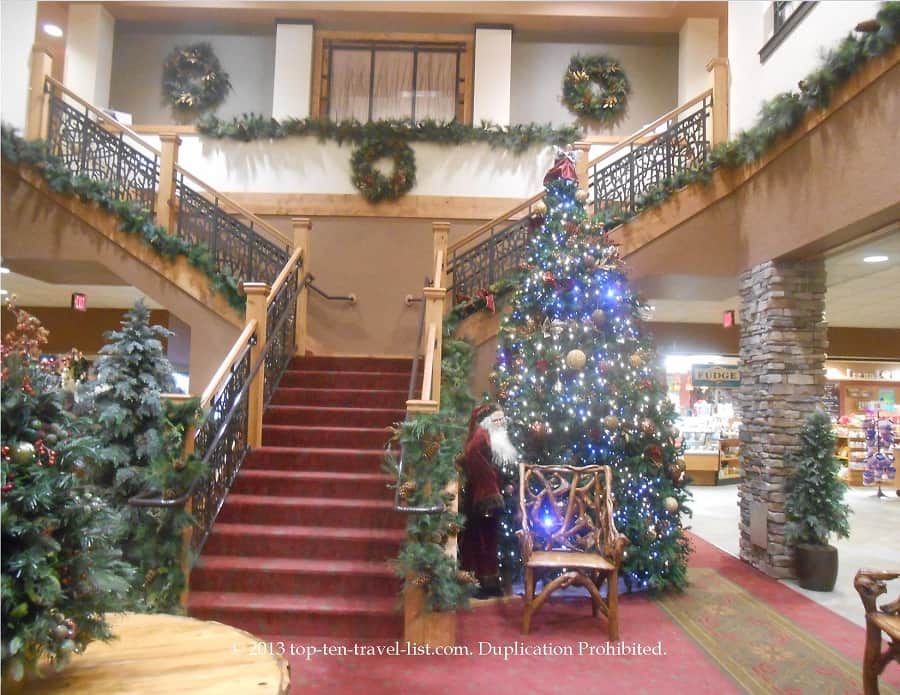 Holiday decor at Wilderness at the Smokies