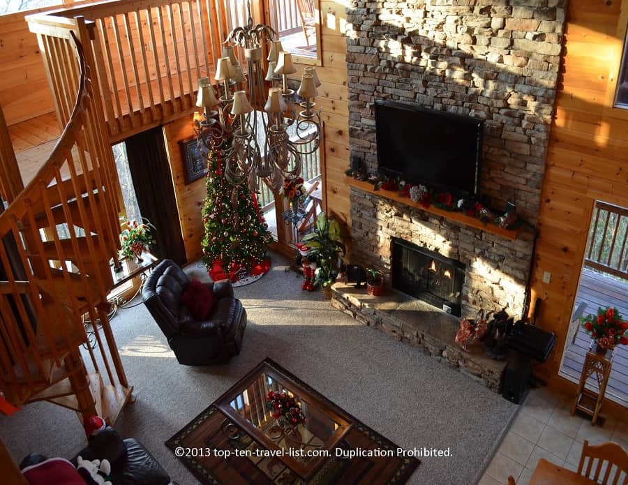 Life's a Bear cabin living room with Christmas tree