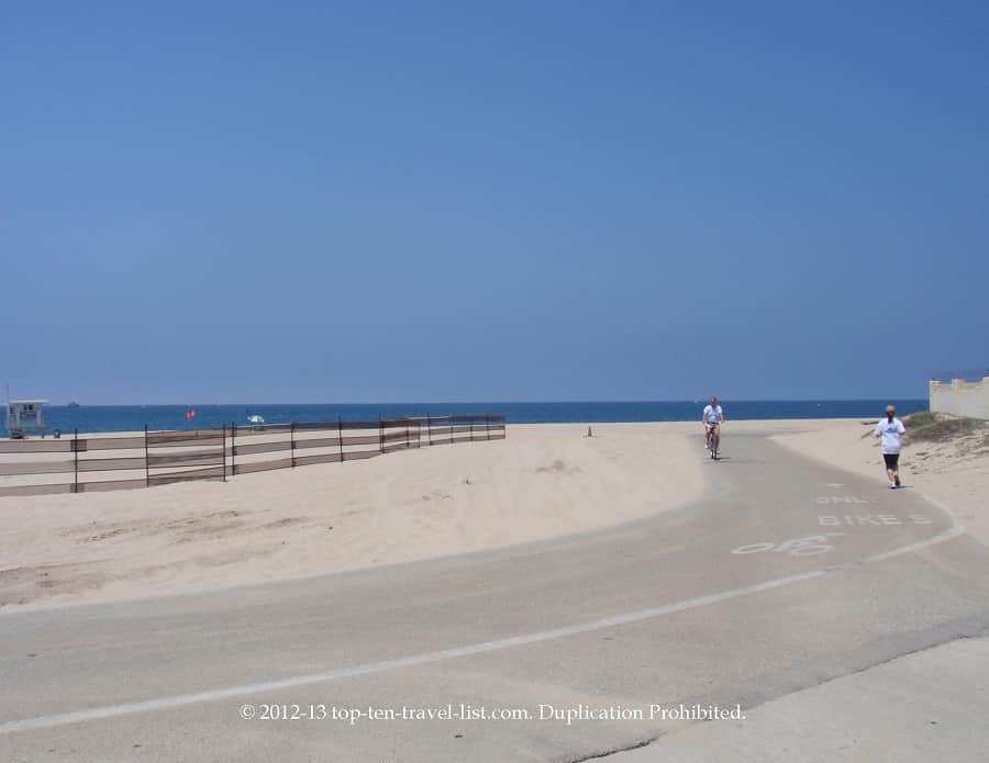 The Strand bike path in Los Angeles, CA