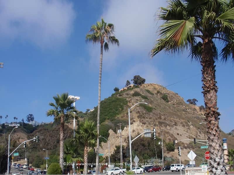 Gorgeous mountain views from Will Rogers State Beach - Pacific Palisades, CA