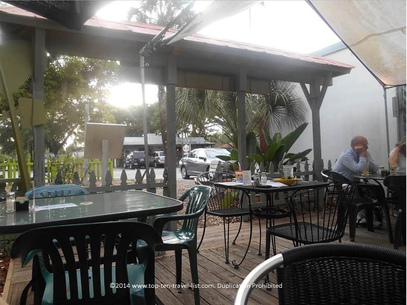 Ohana Cafe outdoor patio - Palm Harbor, Florida 