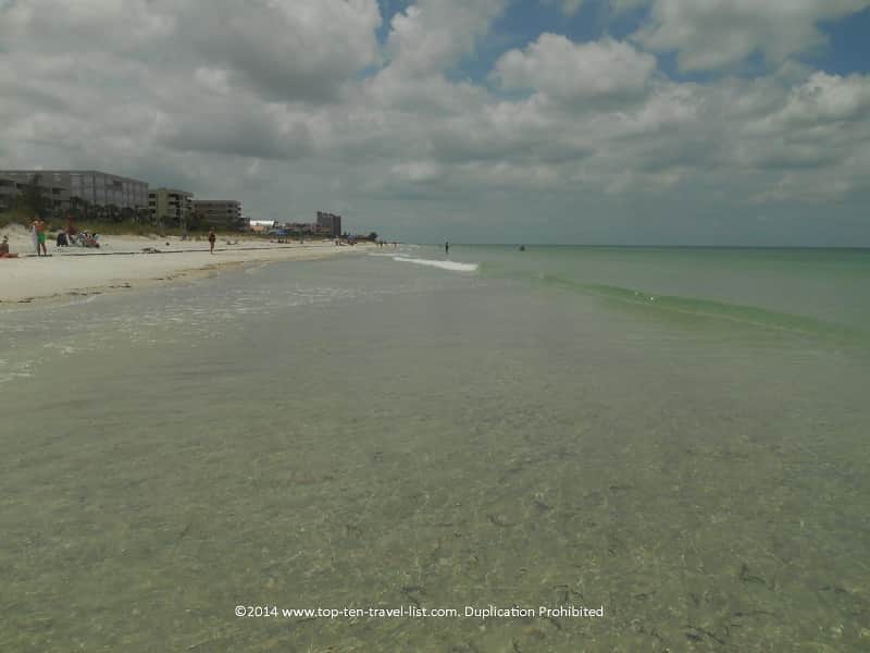 Crystal clear waters at Indian Rocks Beach 