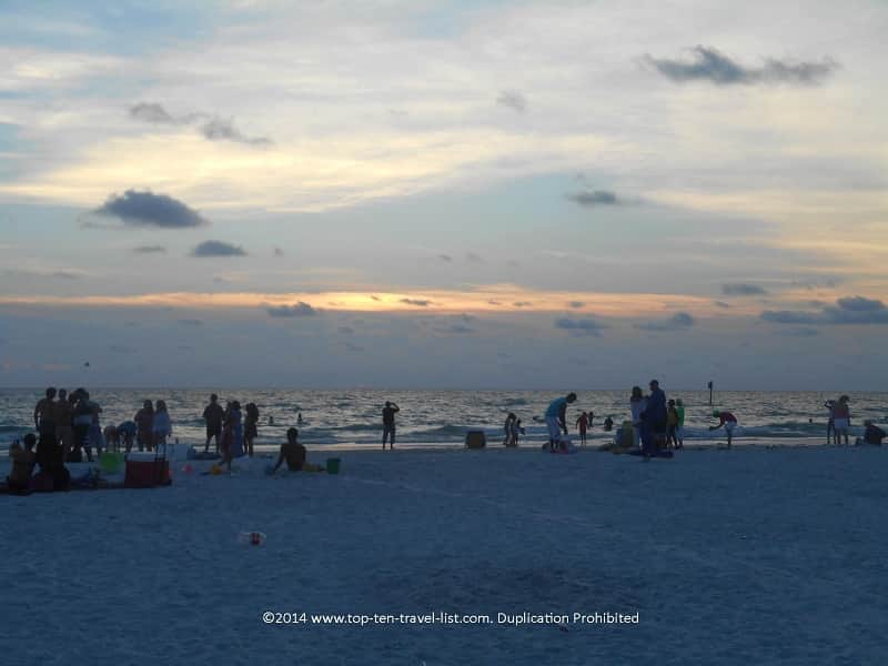 Clearwater Beach crowds summer night