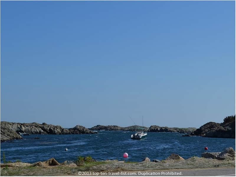 Scenic views along Ten Mile Drive in Newport, Rhode Island 