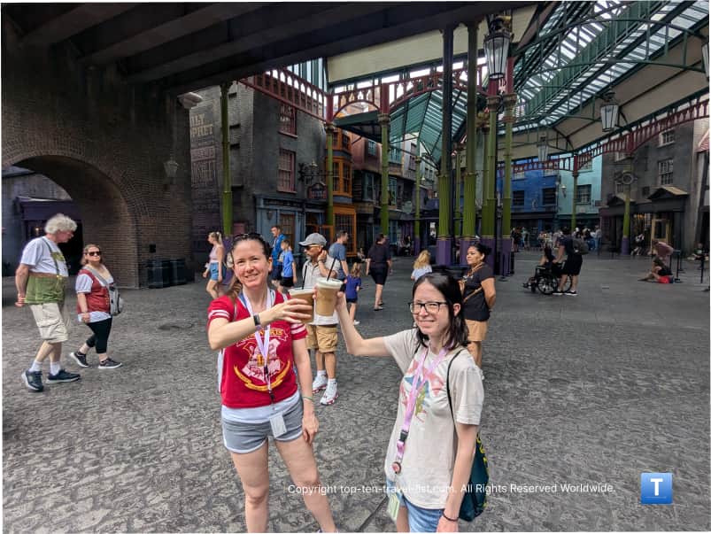 Frozen butterbeer at Universal Studios Diagon Alley