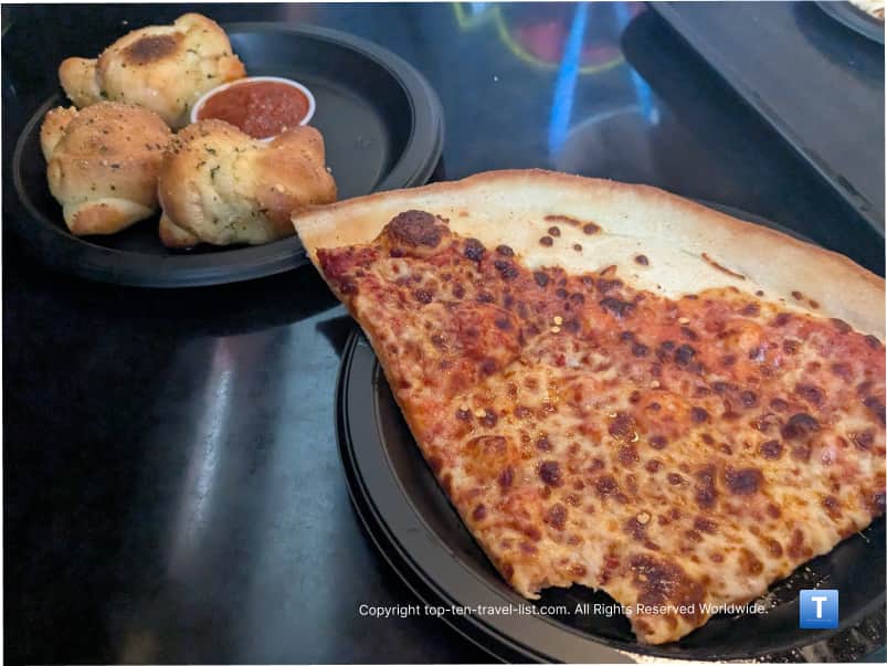 NY style Louie's pizza at Universal Studios