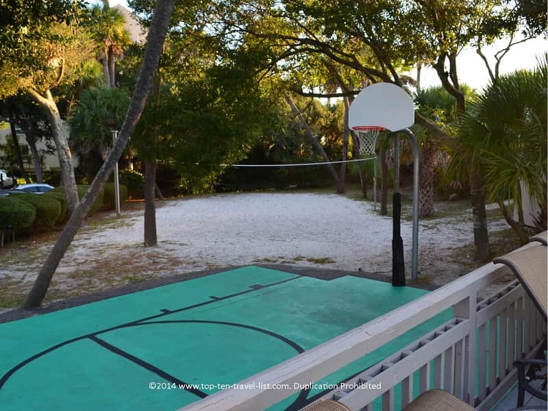 Basket and volleyball courts at Omni Hilton Head Oceafront Resort in Hilton Head Island, South Carolina