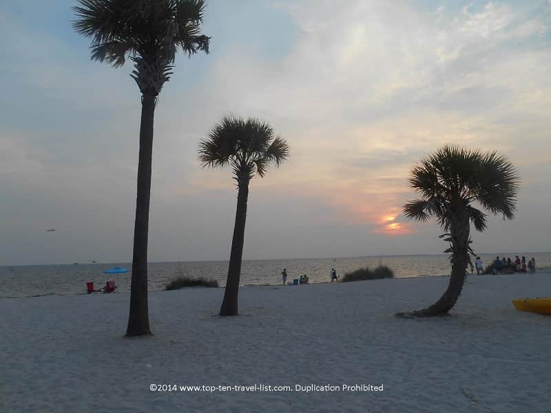 Gorgeous sunset at Fred Howard Park in Tarpon Springs, Florida 