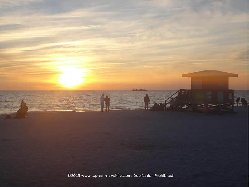 Sun starting to set at Lido Beach in Sarasota