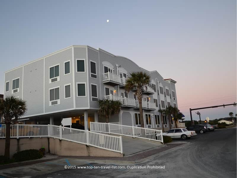 The Seaside Amelia Inn exterior view