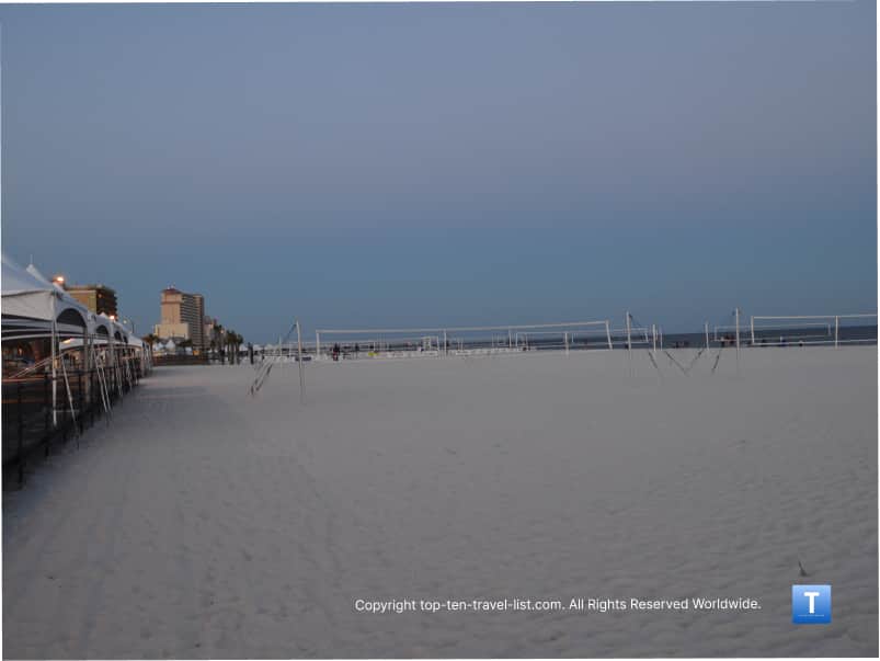 Wide sandy area at Gulf shores beach
