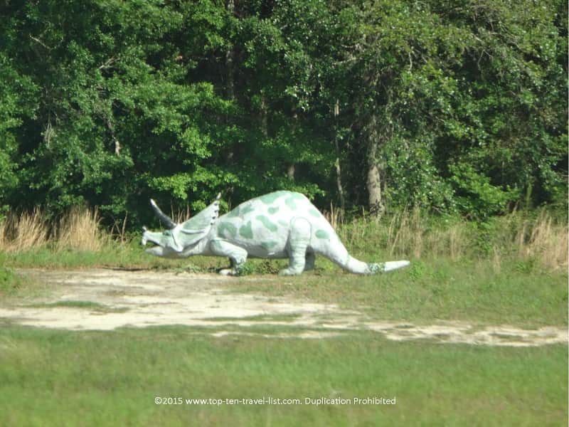 Dinosaur sculpture Elberta, AL
