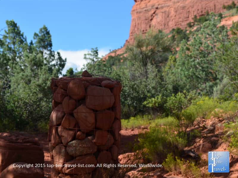 Cairn marker on Soldier's Pass trail