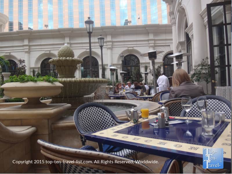 Outdoor seating at Bouchon The Venetian