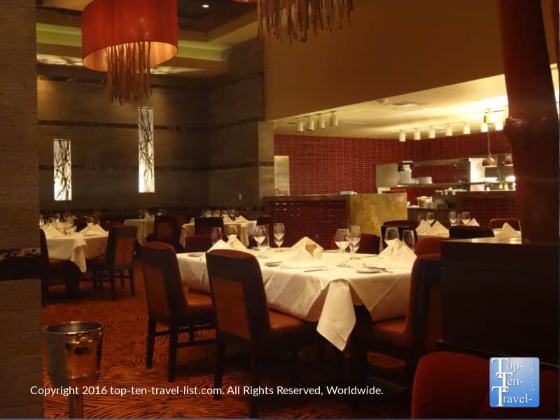 Zenith offers a beautiful dining room, perfect for a romantic date!