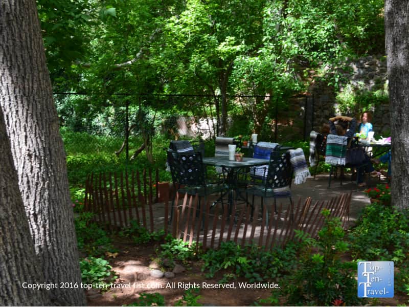 Leisurely outdoor seating at Indian Gardens in Sedona