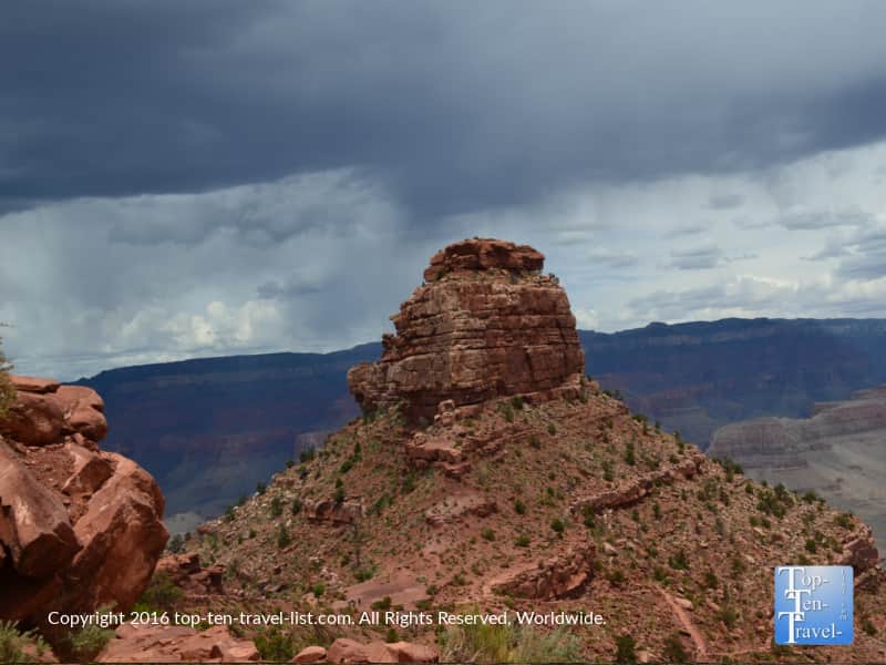 Gorgeous views at the Cedar Ridge overlook at the Grand Canyon 