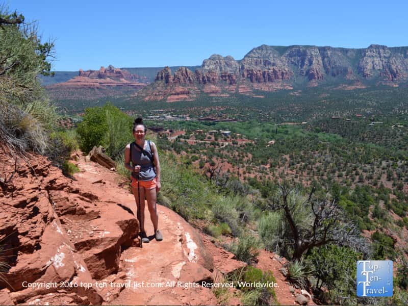 Scary drop off and red rock view on the Airport Mesa hike in Sedona