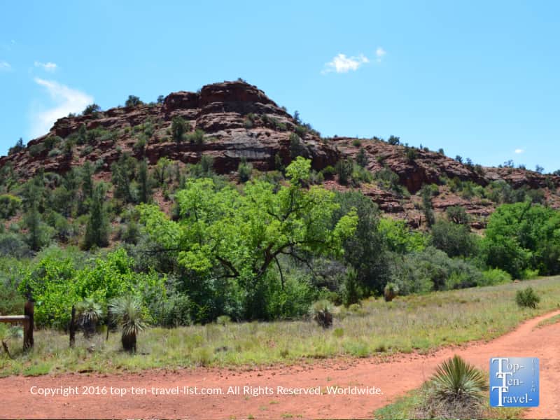 Gorgeous red rock formation along the Templeton Trail in Sedona