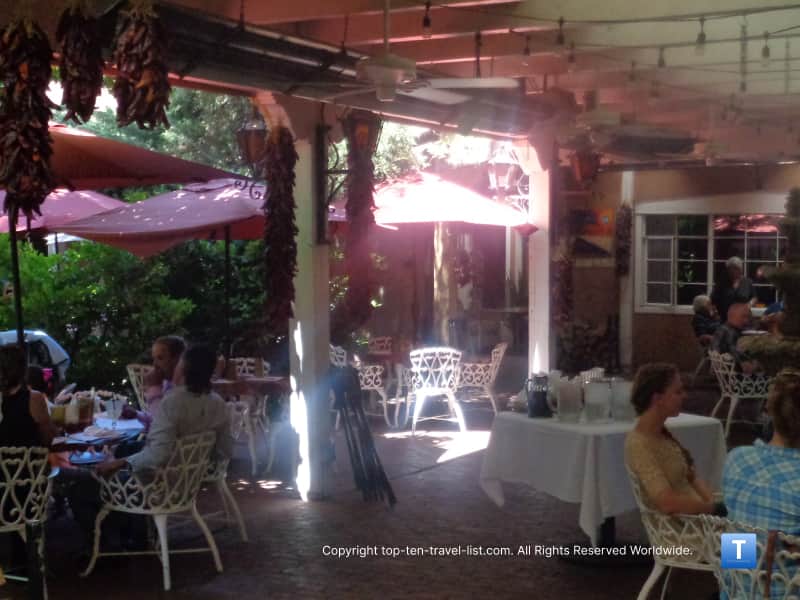 Al fresco dining at El Pinto in Albuquerque 