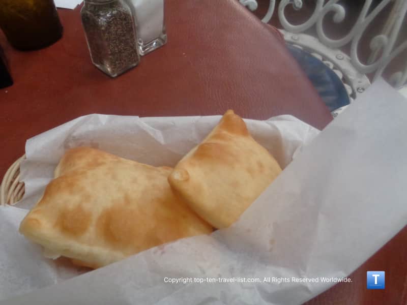 Sopaipillas at El Pinto restaurant in Albuquerque 
