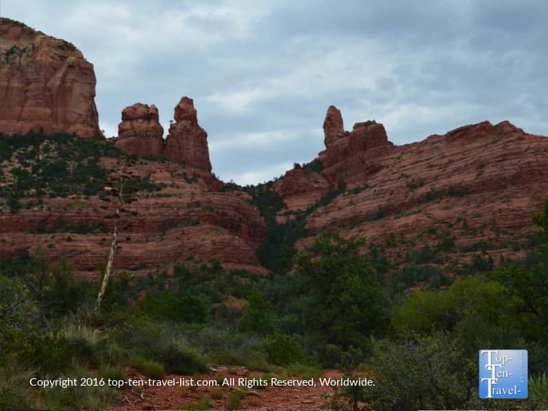 Steamboat rock formation seen from the Jim Thompson trail in Sedona 