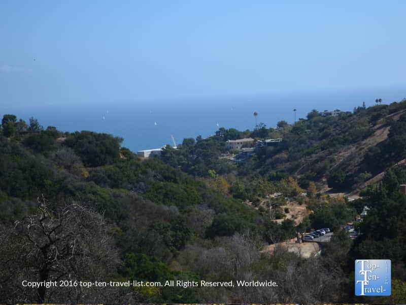 Great ocean views from the Los Liones trail in Southern California 