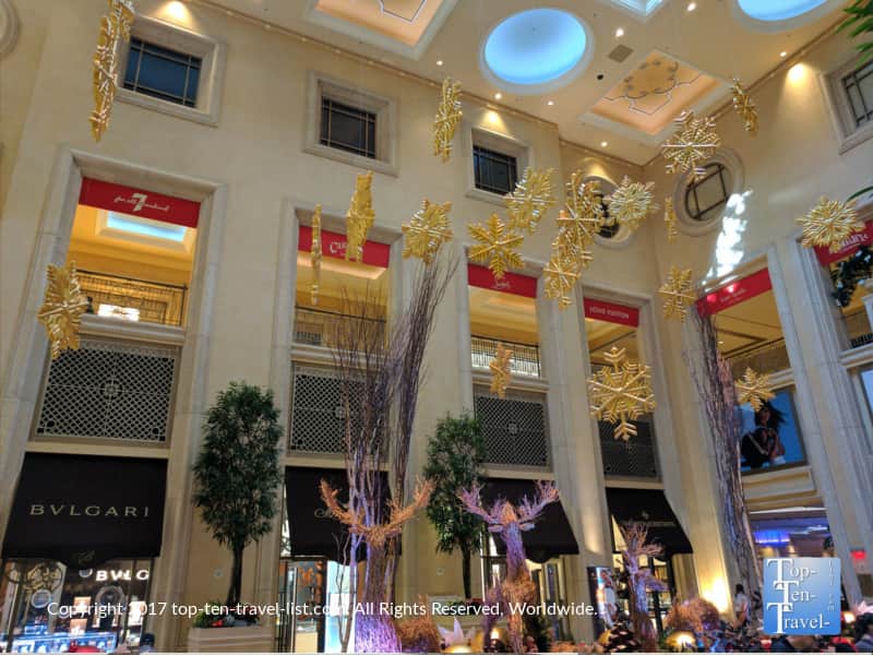 Gold snowflakes at the Palazzo Christmas display